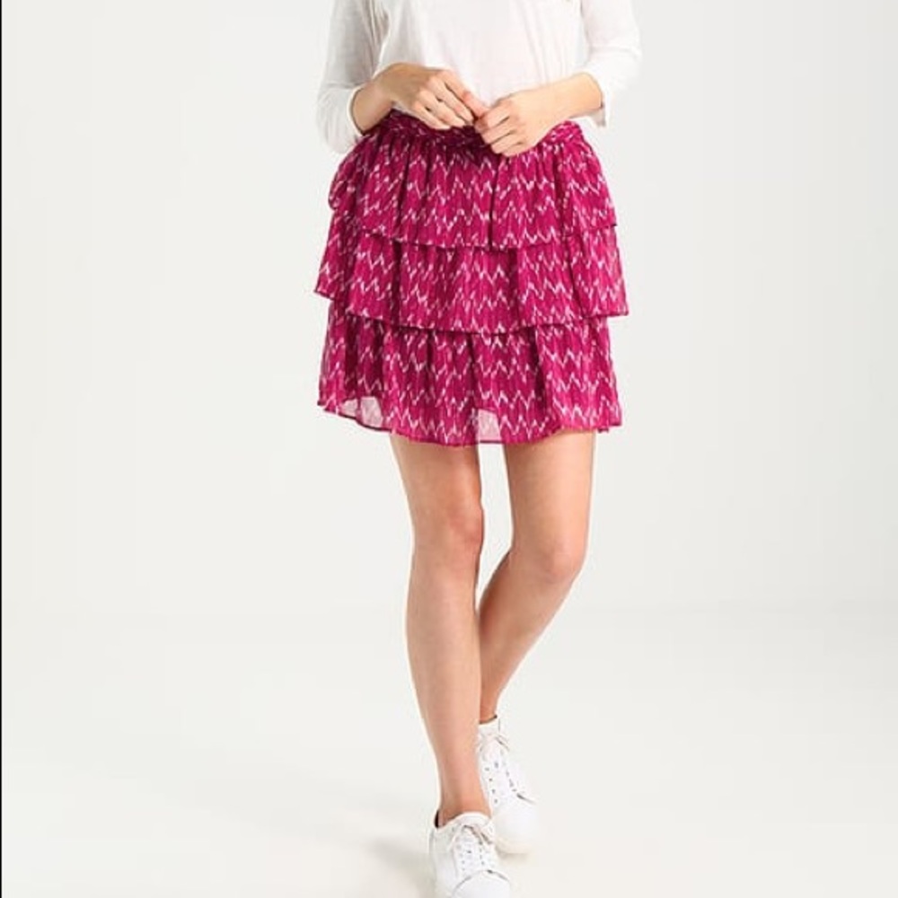 GAP PiNk  Ruffles Skirt - Picture 2 of 7